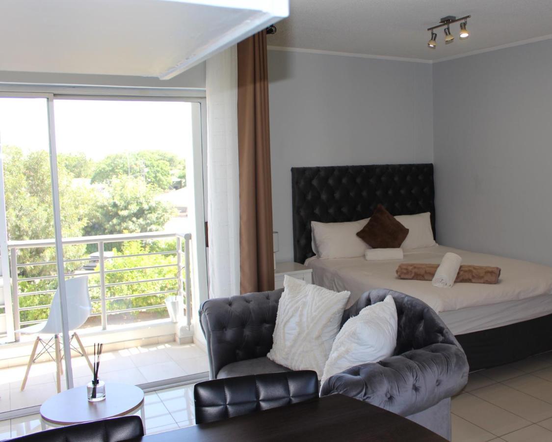 Abigail'S Studio Apartment @ Trift Tower Windhoek Exterior foto